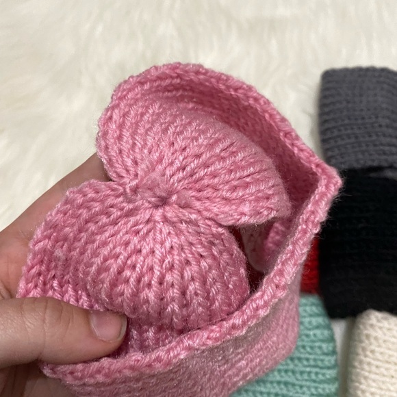 6 Pack of Winter Knit Baby Headbands With Buttons - Picture 4 of 6
